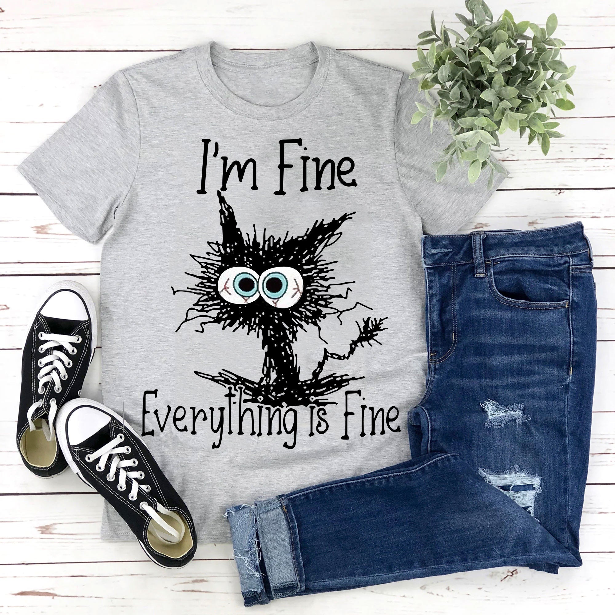 Estou bem, tudo está bem, camiseta feminina com slogan e estampa de gato