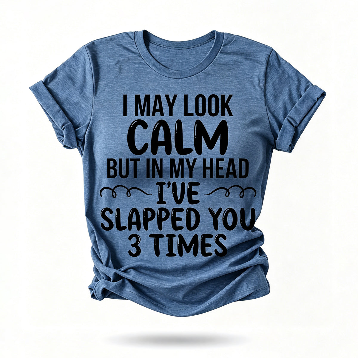 Camiseta com slogan feminino com estampa de I May Look Calm