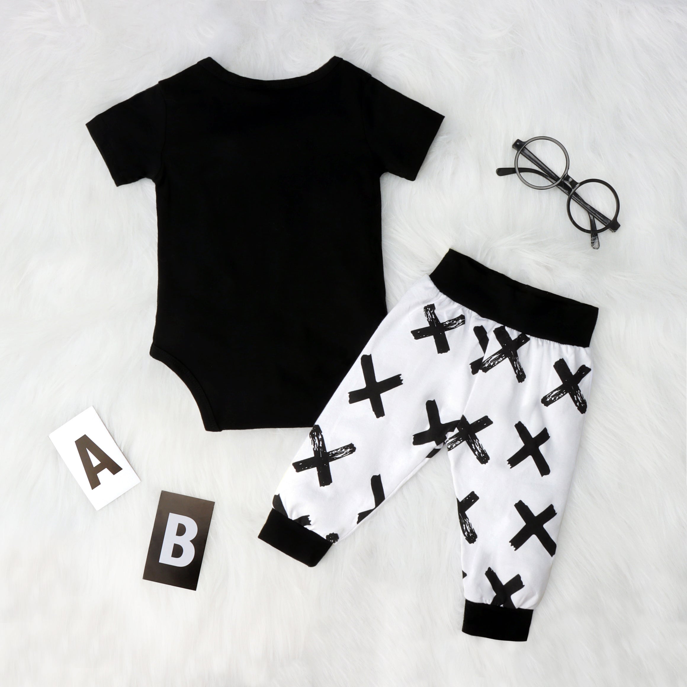 2PCS Straight Outta Quarantine Letter Printed Baby Set