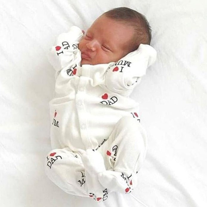 I Love Dad Mum Lovely Solid Letters Printed Long Sleeve Baby Jumpsuit