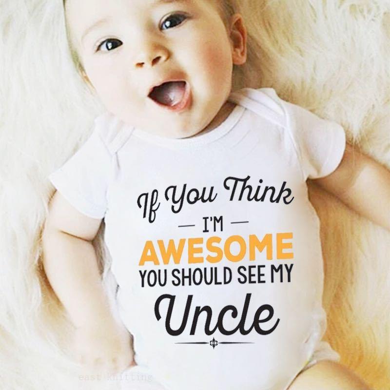 Copie de «Si vous pensez que je suis génial, vous devriez voir mon oncle», barboteuse pour bébé avec lettres imprimées