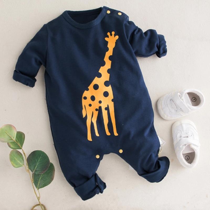 Jolie combinaison à imprimé girafe pour bébé
