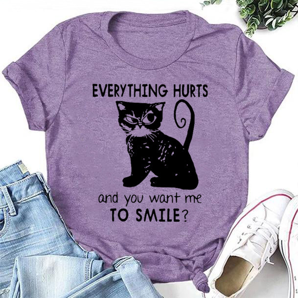 Camiseta com slogan feminino com estampa Everything Hurts 