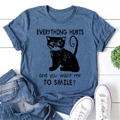 Camiseta com slogan feminino com estampa Everything Hurts 