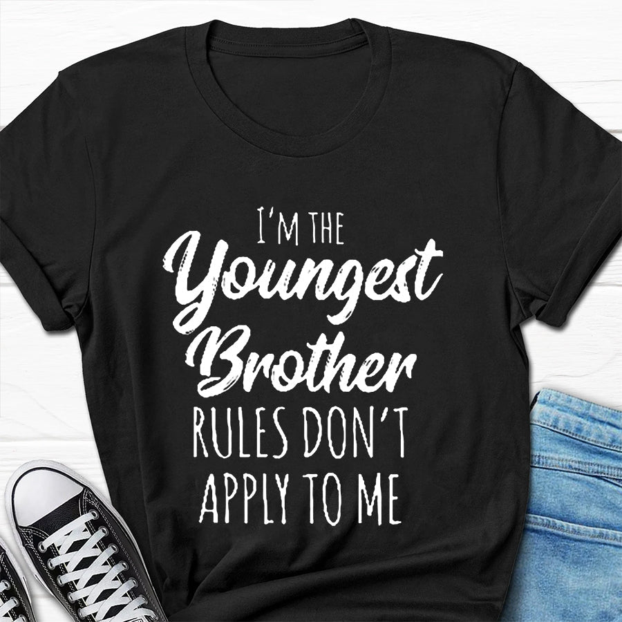 Eu sou o irmão mais novo com estampa de camiseta masculina com slogan 