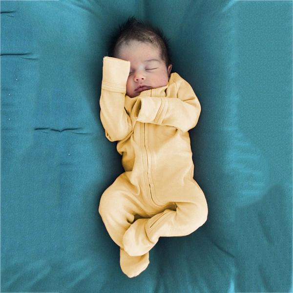 Lovely Solid Color Long Sleeve Baby Jumpsuit