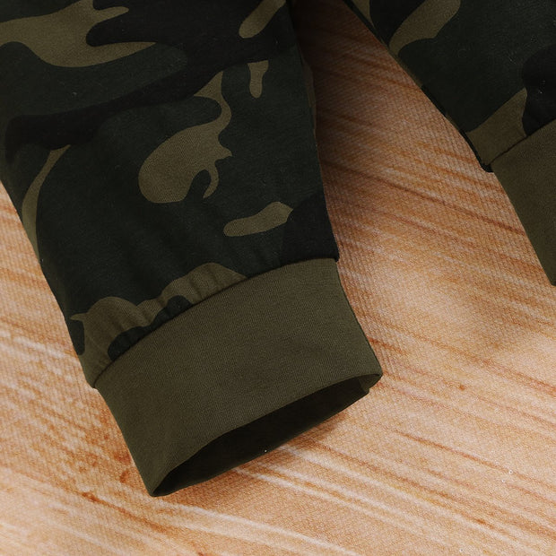"MAMA'S BOY" Camouflage Printed Baby Set