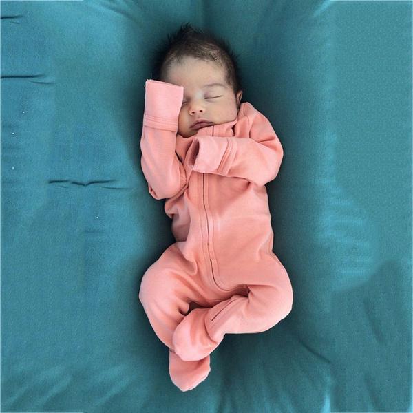 Lovely Solid Color Long Sleeve Baby Jumpsuit